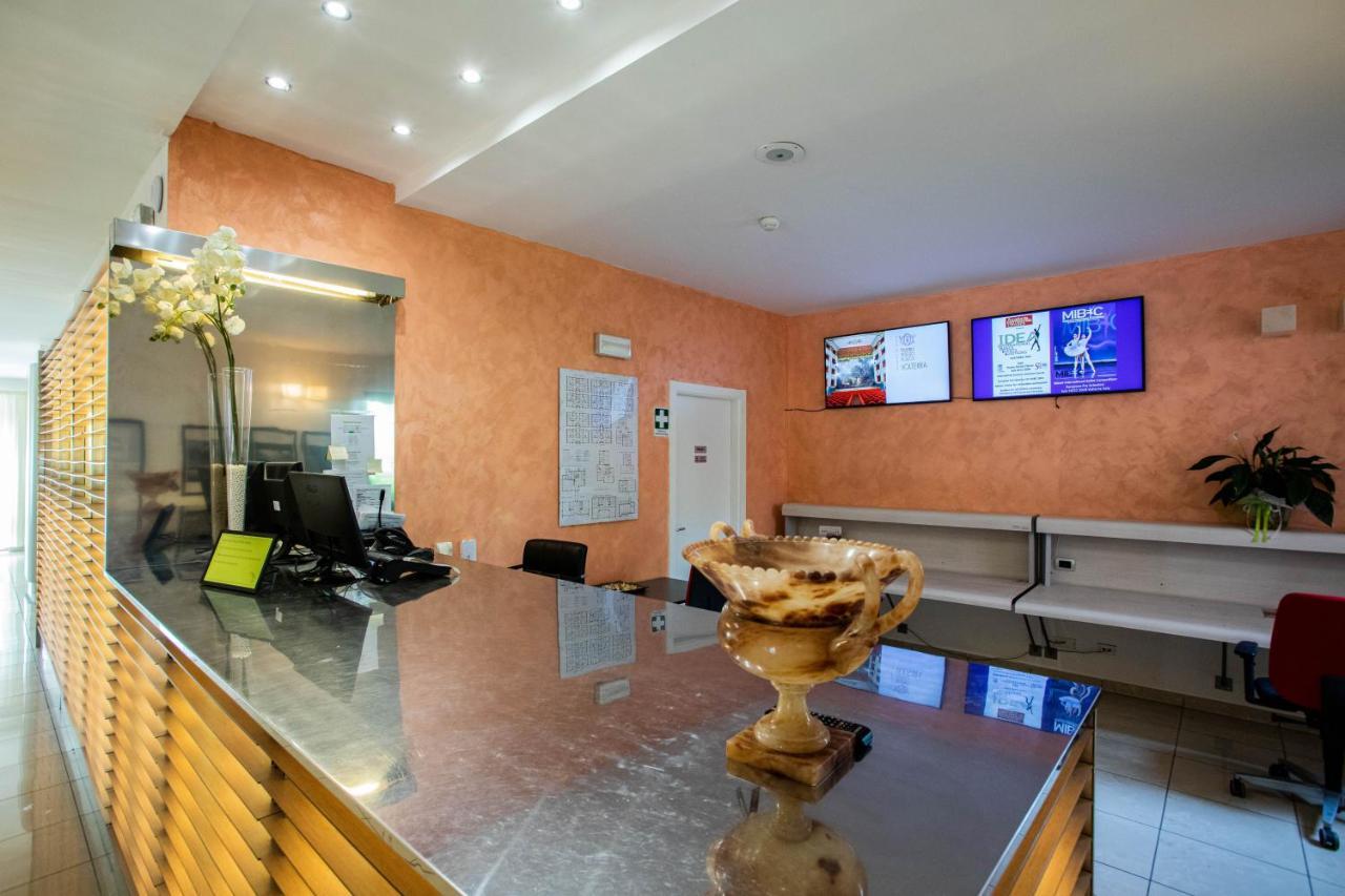 Bed & Bike Hotel Volterra Exterior photo